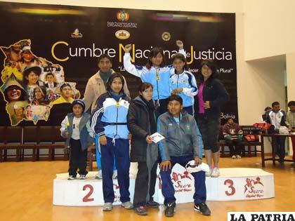 Deportistas orureños que participaron en el nacional de Sucre