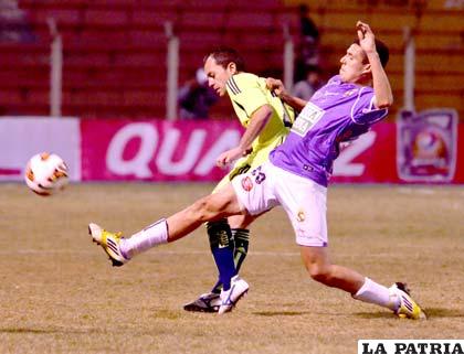 Real Potosí lleva una gran ventaja de dos goles