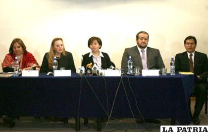 En conferencia de prensa los delegados de organismos internacionales y la Ministra
