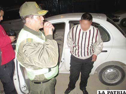 El general Aracena reflexiona al conductor infractor