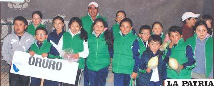 La delegación de Oruro que acudió al Nacional de Tenis 10