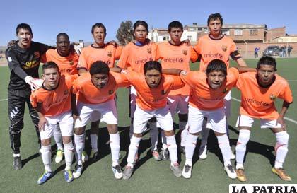 Estudiantes Frontanilla marcha primero en el torneo