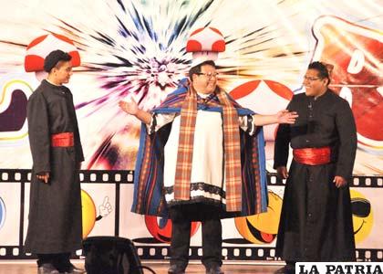 El Papa boliviano, sketch del show “Levantando las Risas”