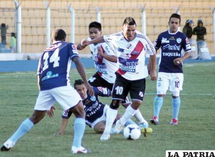 Nacional Potosí ganó 2-0 a Aurora en la primera fecha pero después cayó en la segunda fecha ante San José 4-0