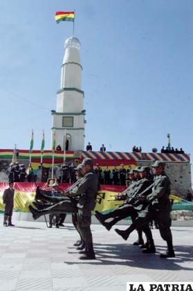 La tricolor cobija a todos los bolivianos sin distinción 