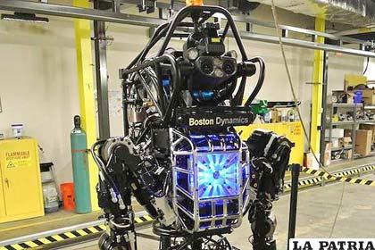 El robot humanoide de 188 cm de altura será empleado para actuar en situaciones producidas por catástrofes naturales, siendo supervisado de manera remota