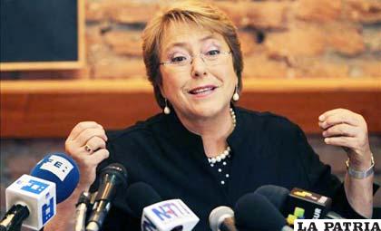 Candidata presidencial de la oposición chilena, Michelle Bachelet