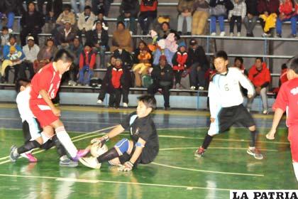 Del partido que jugaron Cochabamba y Tarija