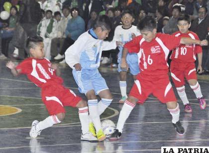 Una acción del partido en el cual Tarija fue superior a la selección de Oruro