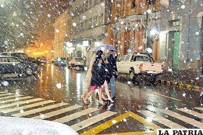 Nevada en plena ciudad de Oruro