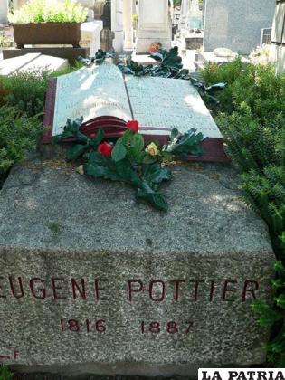 Tumba de Eugène  Pottier en el cementerio de Pereì Lachaise de Pariìs