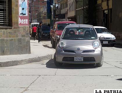 El infractor estacionó su vehículo como pudo