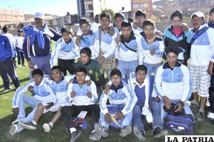Integrantes del equipo del colegio Mariscal Sucre