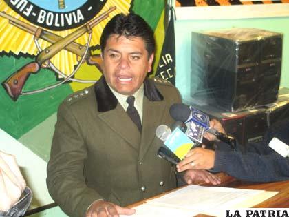 El jefe de operativos de la Felcc, capitán Fernando Sánchez