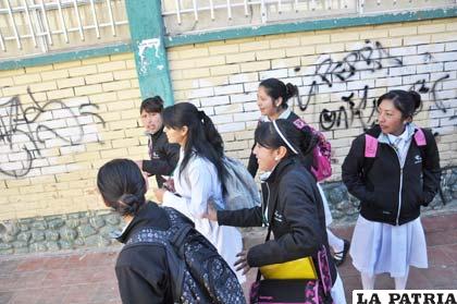 Estudiantes deberán tomar sus previsiones contra el frío