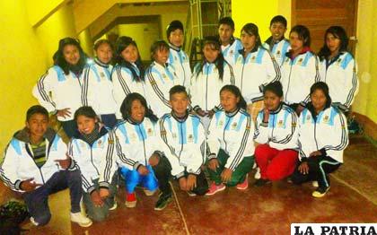 La delegación orureña que asistirá al nacional de Potosí