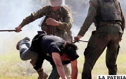 Brutal represión policial a los indígenas del Tipnis /Foto archivo