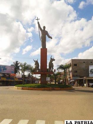 El monumento refleja la labor de las Misiones Jesuíticas en el Beni
