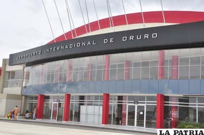 El nombre original del aeropuerto de Oruro aún no fue restablecido