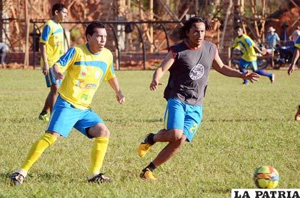 Nicolás Suárez y Adrián Cuéllar son jugadores de Universitario