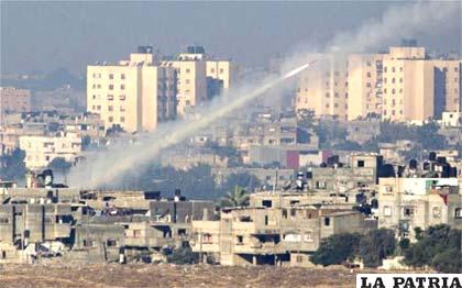 Israel reanudó los ataques en Gaza en respuesta al disparo de decenas de cohetes palestinos