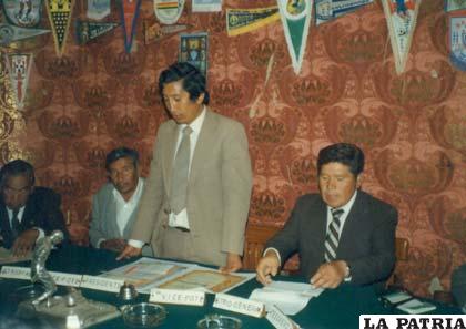 Morales durante su mandato en la AFO en 1989