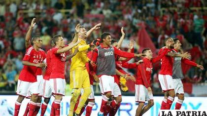 El festejo de los jugadores de Benfica