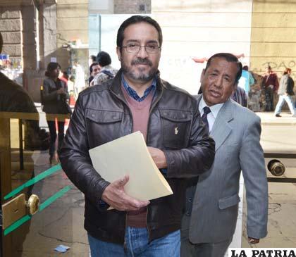 Jaime Navarro presentó denuncia penal contra los vocales del Tribunal Supremo Electoral 