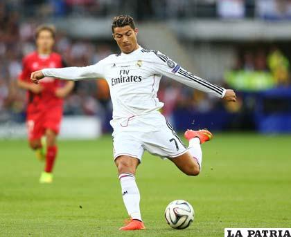 Cristiano Ronaldo hizo doblete en el partido y continúa rompiendo 
récords