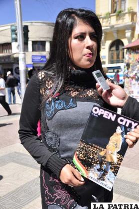Giancarla Jennile Vidal presentado la revista “Open City”