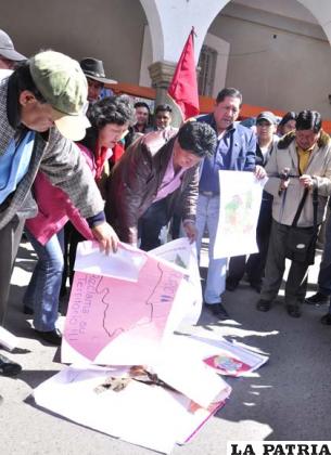 Cívicos piden eliminar todos los mapas distorsionados