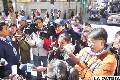 Periodistas crean nueva organización en defensa de sus intereses