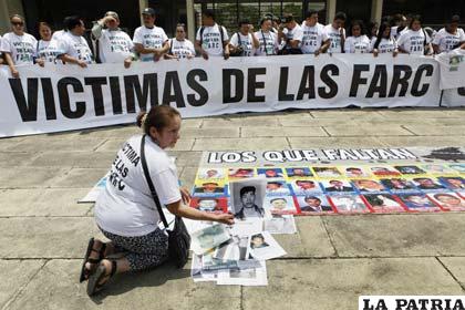 Familiares de víctimas de las FARC 
