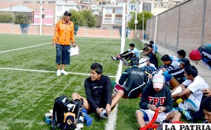 Irahola estuvo al frente de varias selecciones orureños