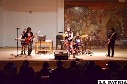 El grupo Samurai Symphony en pleno concierto