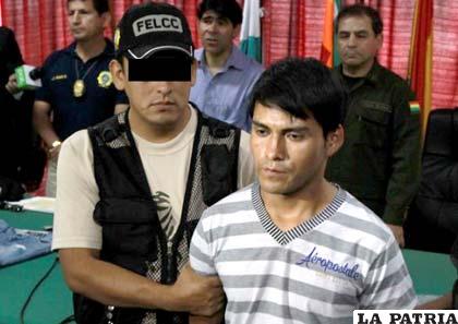Ronald Iván Fernández Chambi (23 años), asesino confeso de una joven cruceña