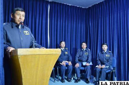 Durante la conferencia de prensa de la Escuela Militar de Música