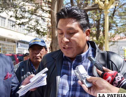Gonzalo Choque Huanca denuncia incumplimiento de la Alcaldía