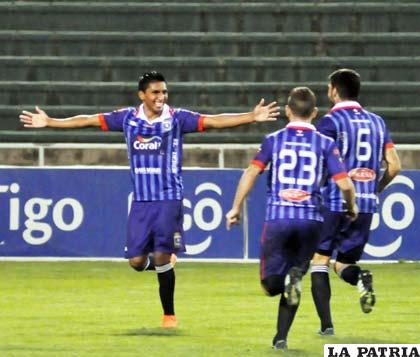 Didí Torrico anotó el gol del triunfo en el minuto 95