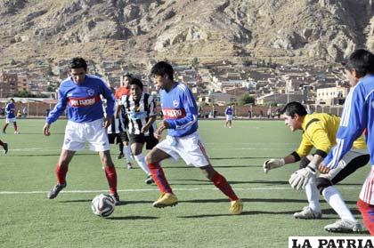 Una acción de la victoria de Oruro Royal