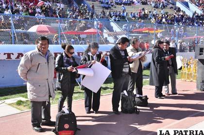 El jurado calificador que llegó de diferentes departamentos de Bolivia