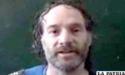 Liberan a periodista estadounidense Peter Theo Curtis tras casi dos años de secuestro