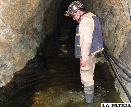 Cooperativistas piden a Comibol cumplir con el bombeo de aguas de la mina San José