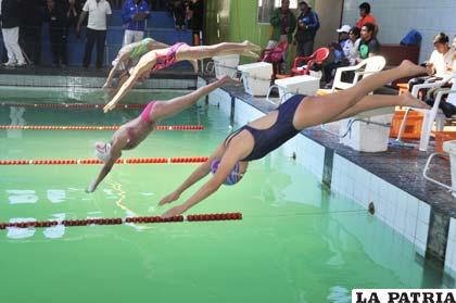 Las últimas pruebas se disputaron ayer en la pileta de Capachos