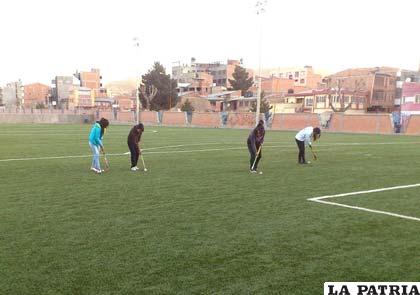 Deportistas orureños que practican el jockey
