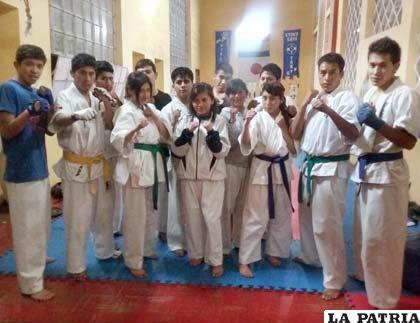 Deportistas que se alistan para concurrir al nacional de Potosí