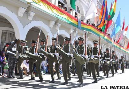 Homenaje a Bolivia en sus 190 años de independencia