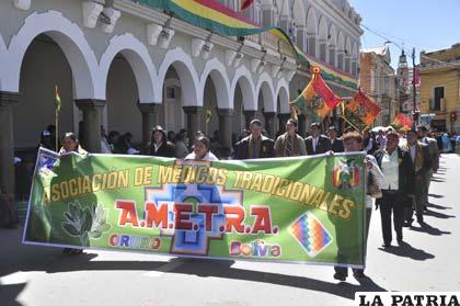 Médicos tradicionales no pudieron estar ausentes