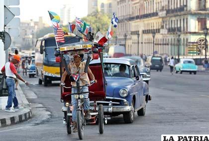 Visitantes estadounidenses  transitan por La Habana,  una isla prohibida para ellos durante más de medio siglo /elnacional.com.do
