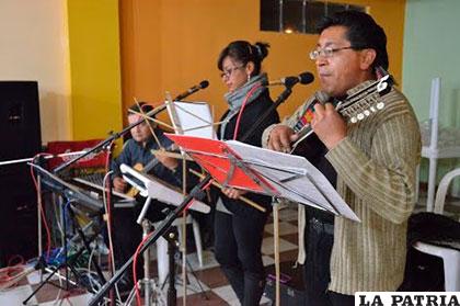 Uru Canto vuelve a los escenarios con concierto en el Salón Libertad